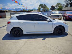 MAZDA SKYACTIV A PRECIO DE GANGA – MAZDA 3 2013 AUTOMÁTICO – FULL EQUIPO